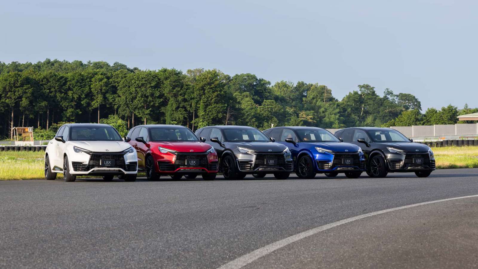 Επίσημη πρεμιέρα με 305 άλογα για το «καυτό» Lexus LBX Morizo RR